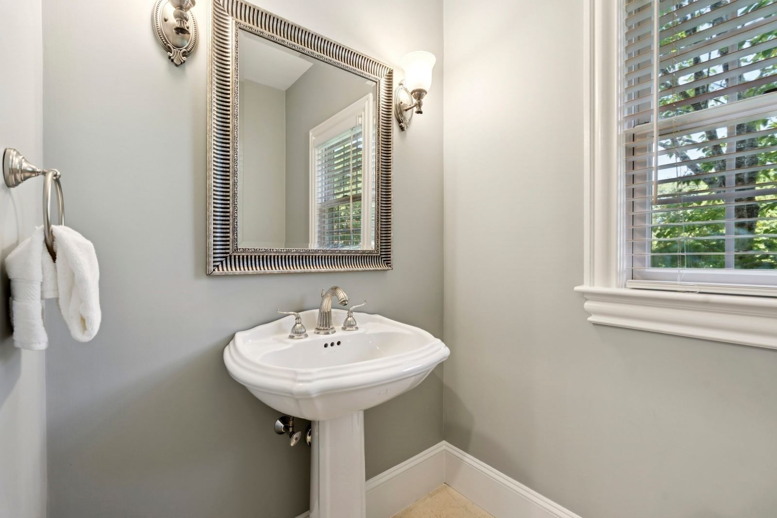 11 Turner Hill Rd Medfield — Photo 19 of 38