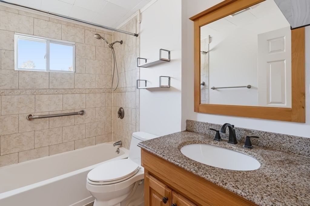 20 Beacon Ave #3 Newburyport — Photo 18 of 26