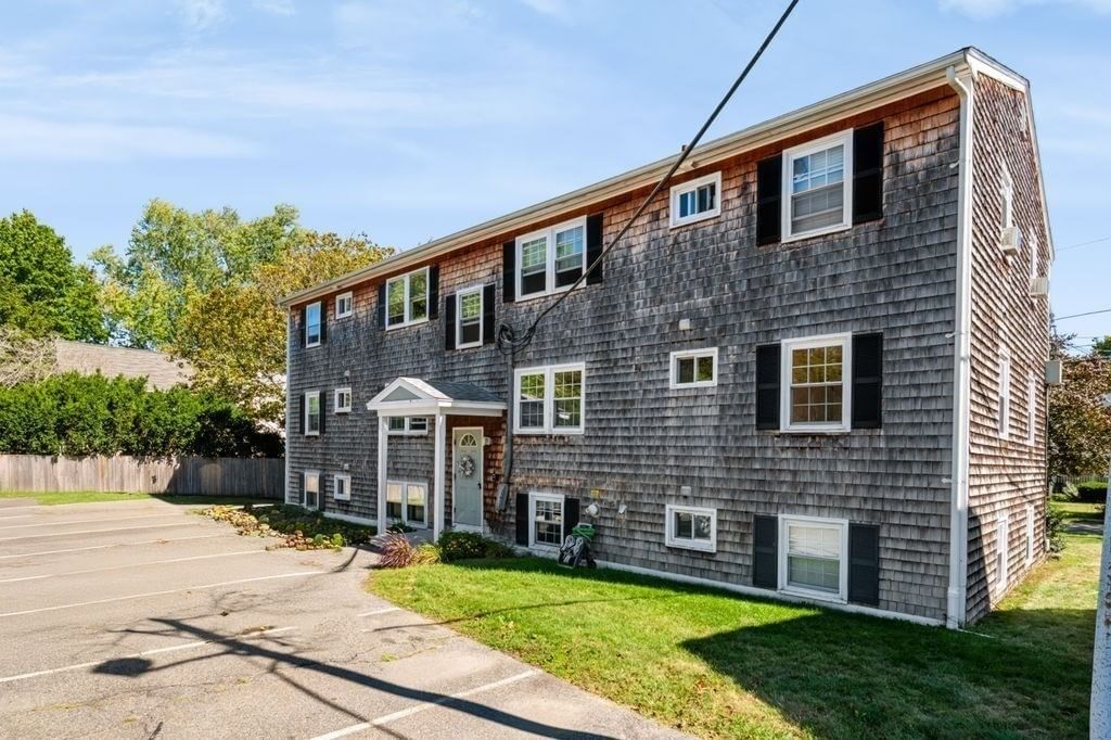 20 Beacon Ave #3 Newburyport — Photo 25 of 26