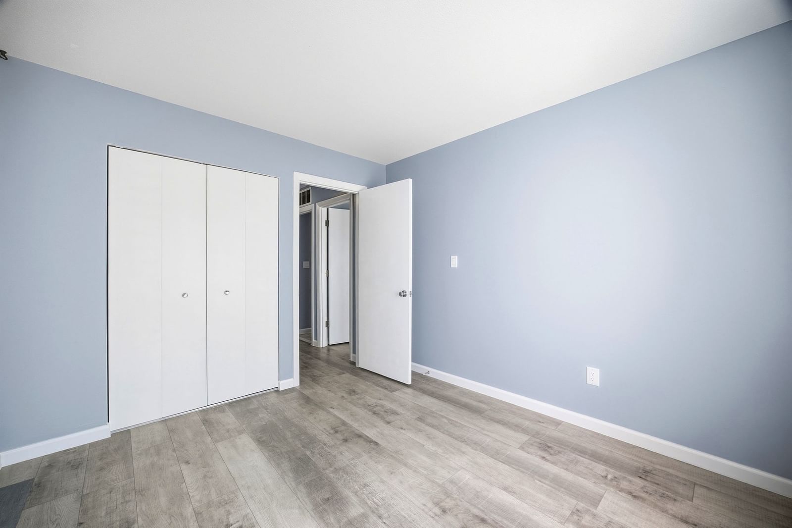 25 Nassau Dr #25 Springfield — Photo 15 of 30