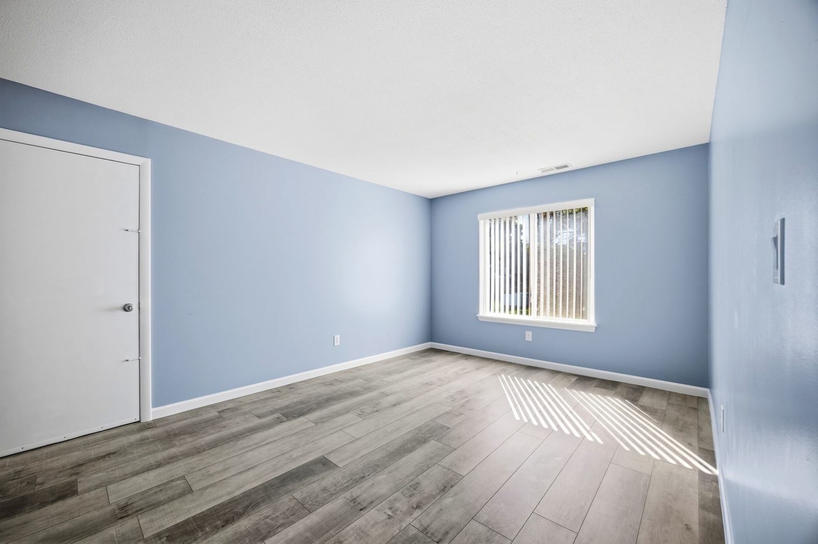 25 Nassau Dr #25 Springfield — Photo 16 of 30