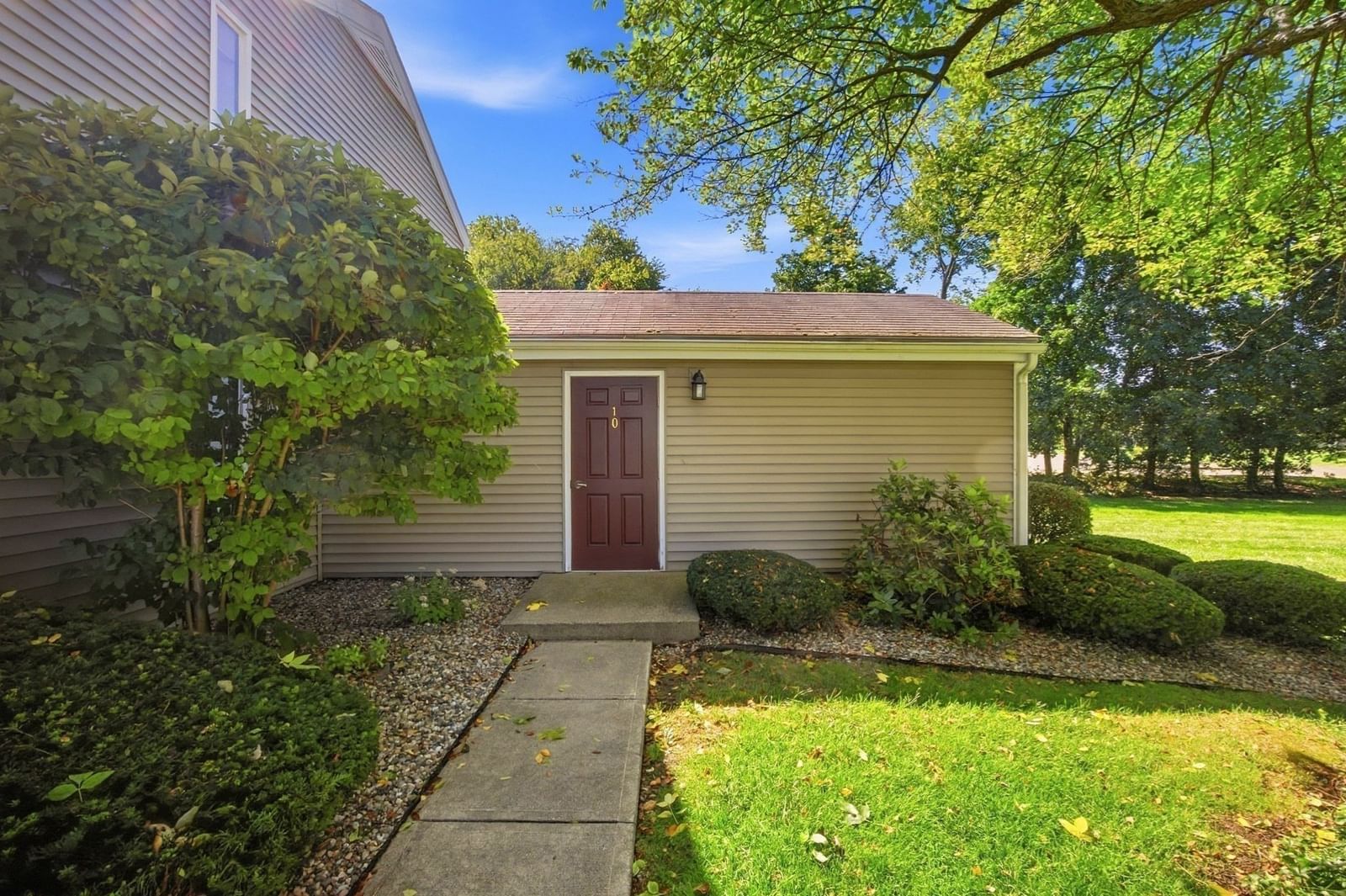 25 Nassau Dr #25 Springfield — Photo 23 of 30