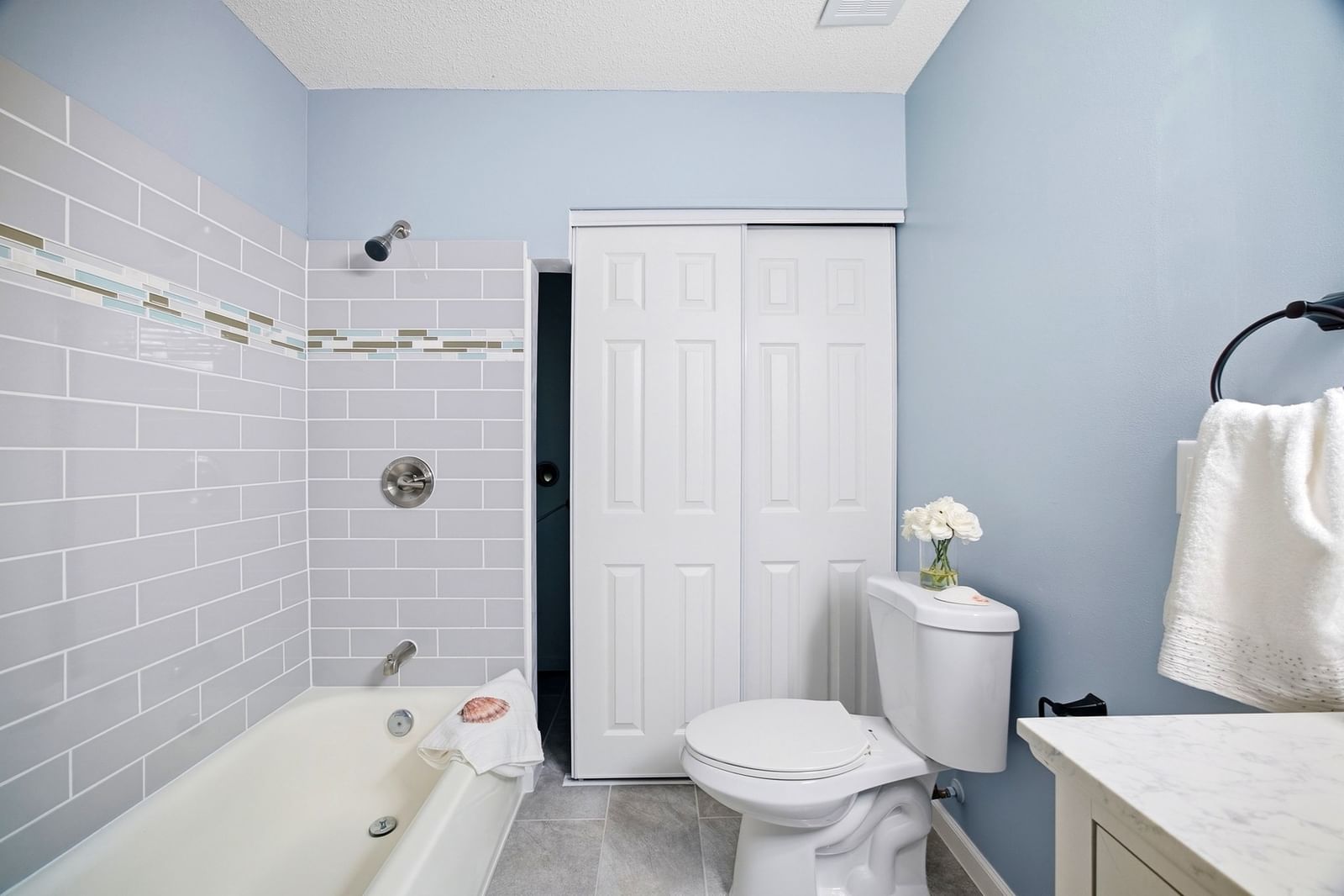 25 Nassau Dr #25 Springfield — Photo 8 of 30