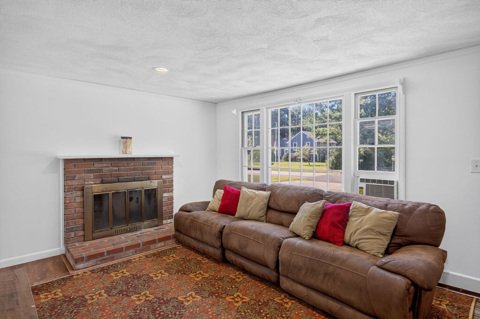 39 Kerrywood Dr Falmouth — Photo 3 of 30