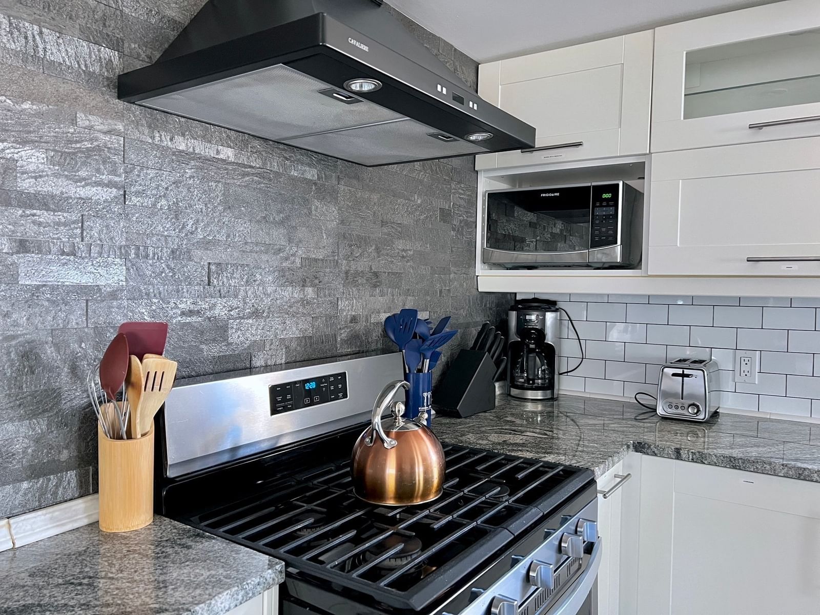 21 Sibley Dr Yarmouth — Photo 11 of 27