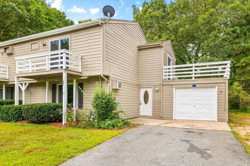 21 Surrey Ln Unit 21