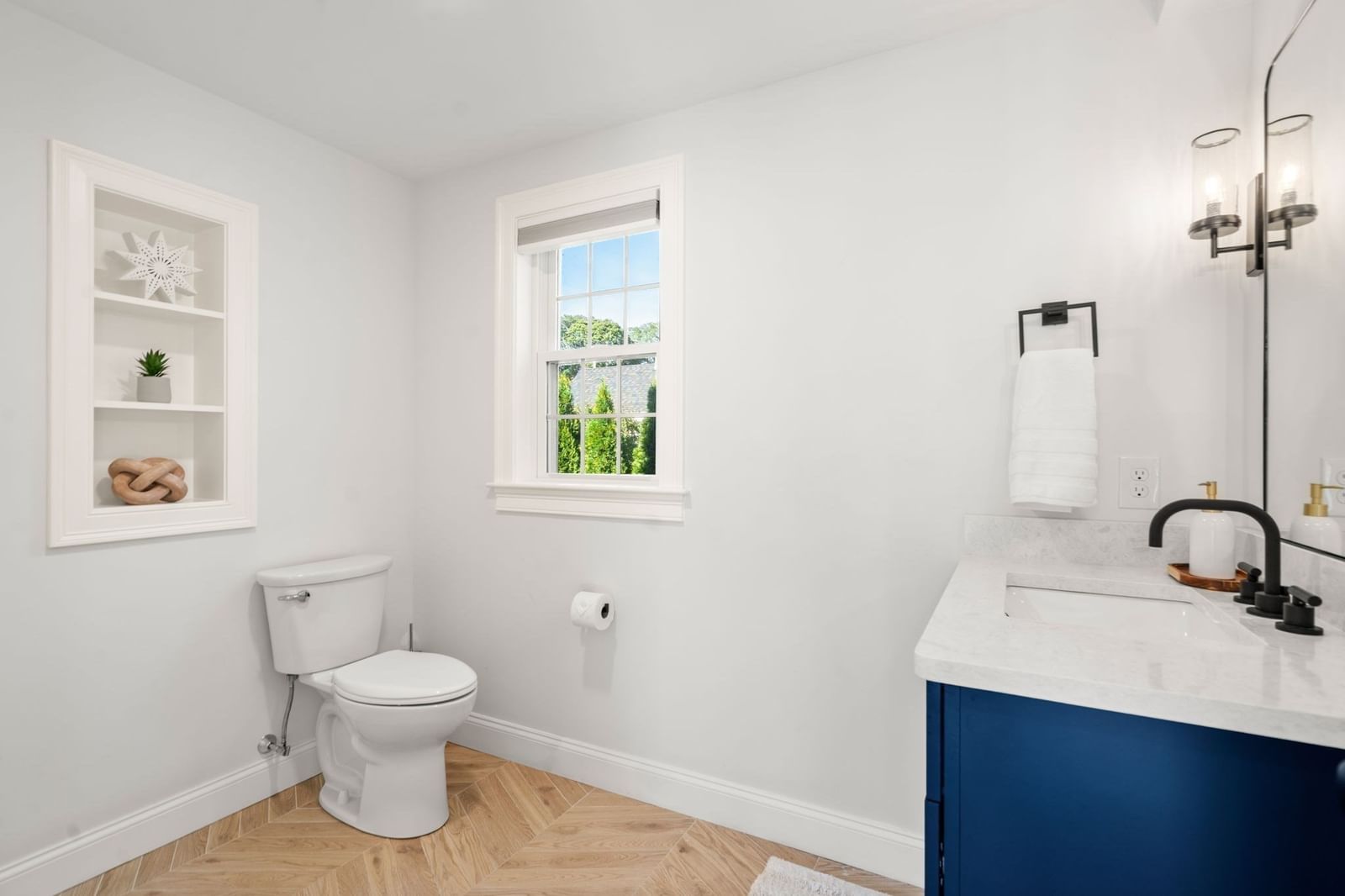3 Broads Ave Natick — Photo 7 of 24