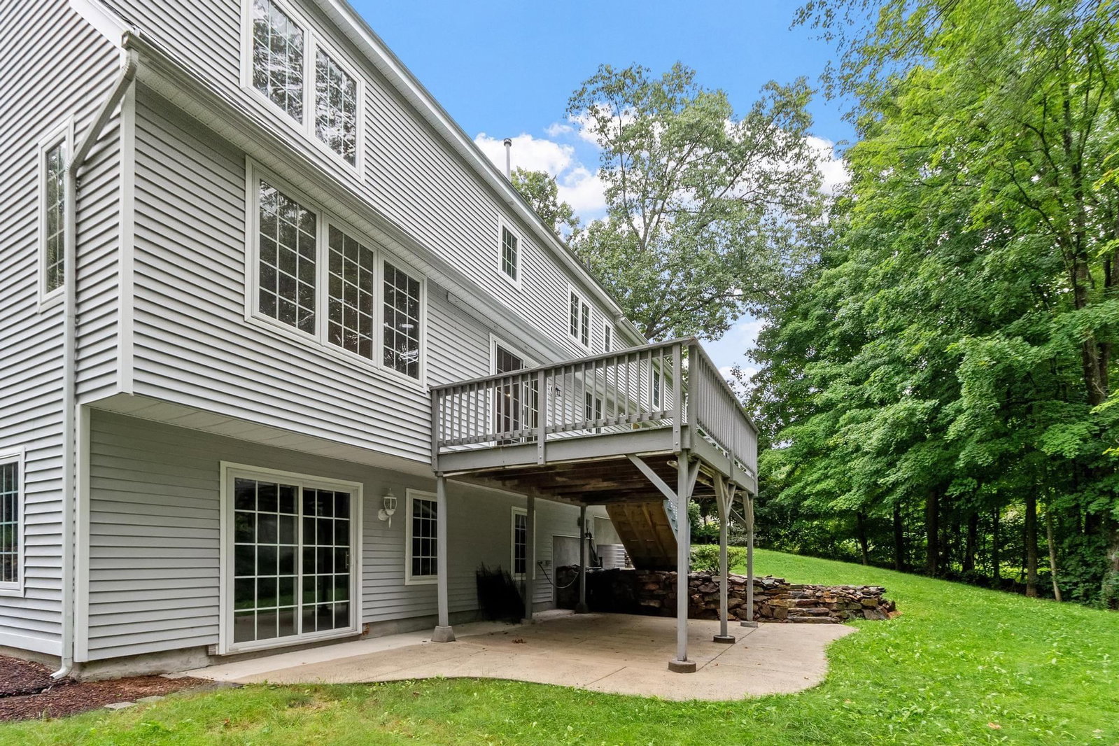 41 Gold St. Shrewsbury — Photo 2 of 11