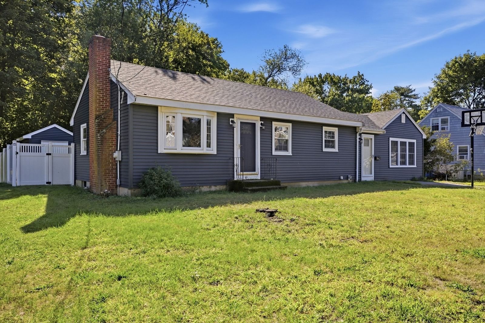 65 Bay State Cir Abington — Photo 2 of 23