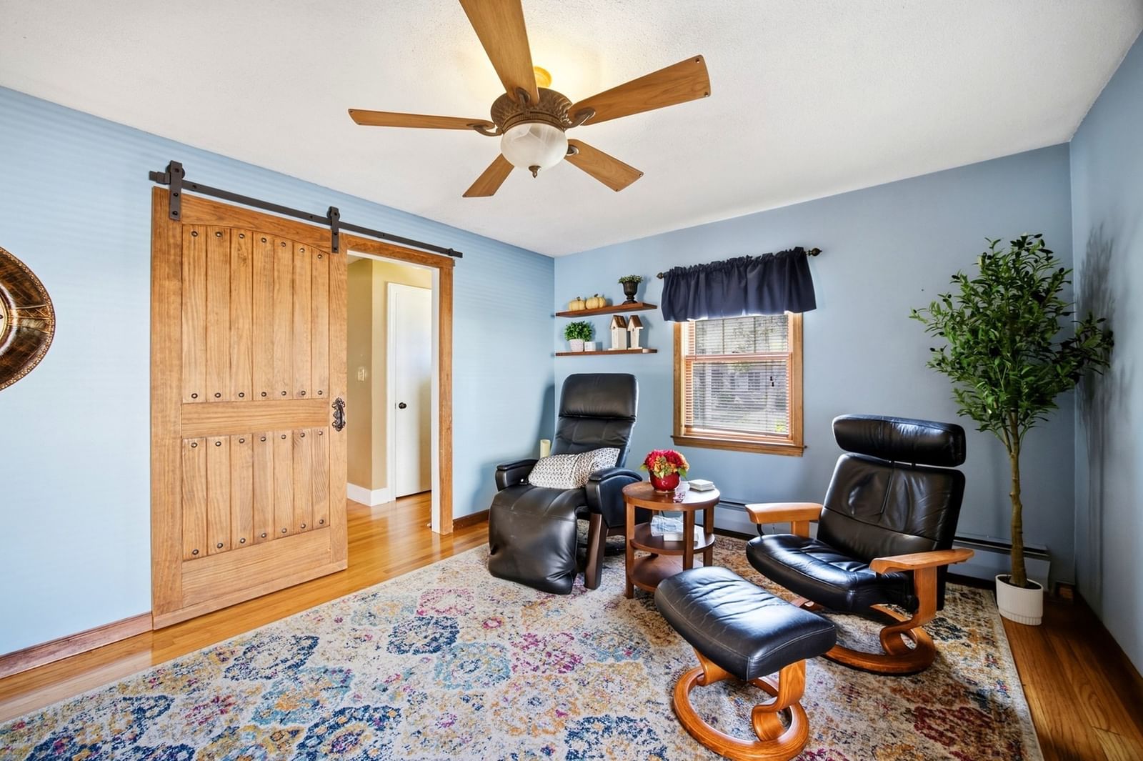 27 Palmer Ave Chicopee — Photo 10 of 36