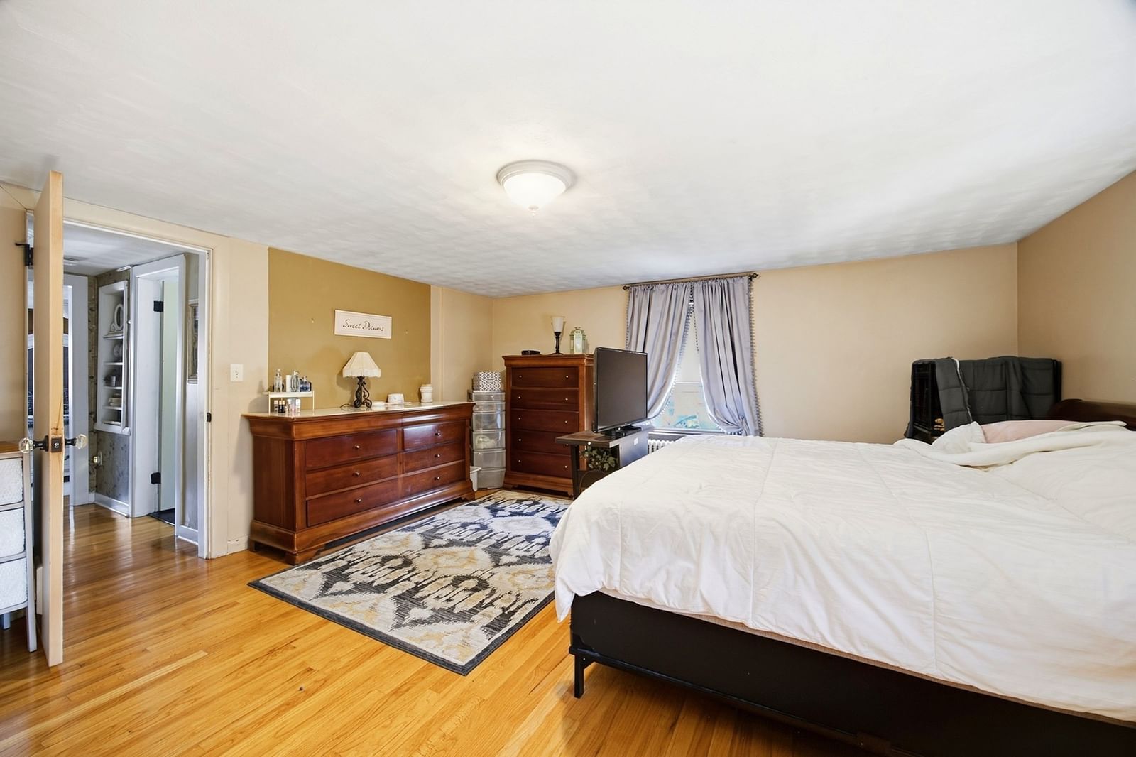27 Palmer Ave Chicopee — Photo 24 of 36