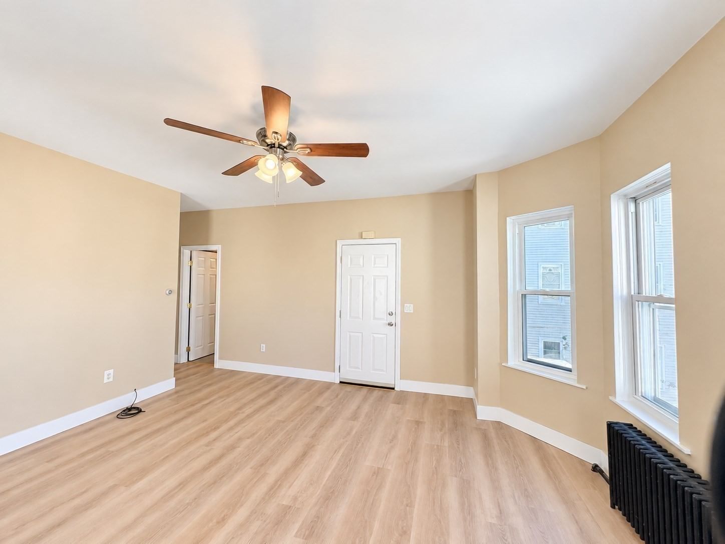 456 Coggeshall St #2 Fall River — Photo 3 of 17