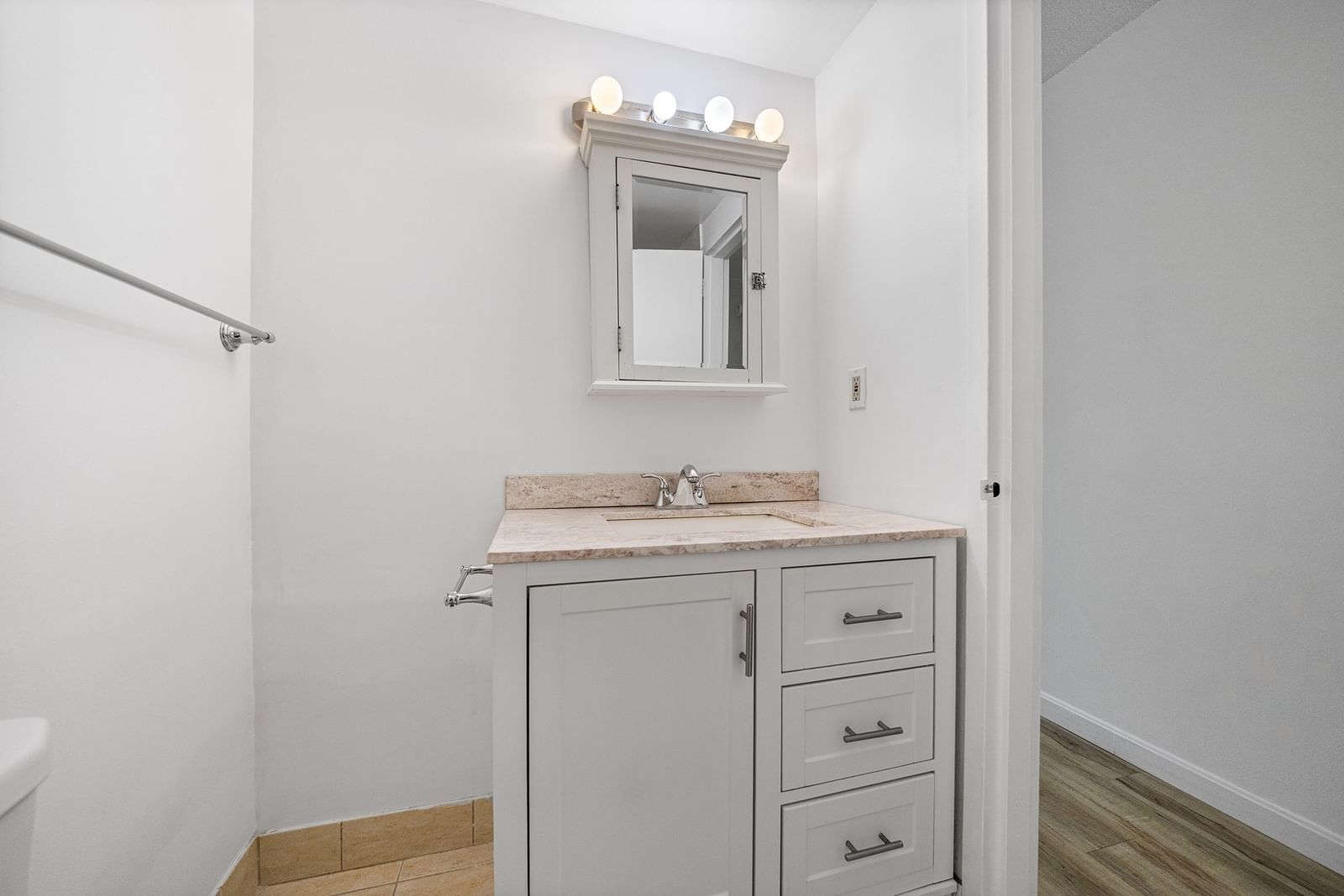 200 Swanton St #303 Winchester — Photo 17 of 24