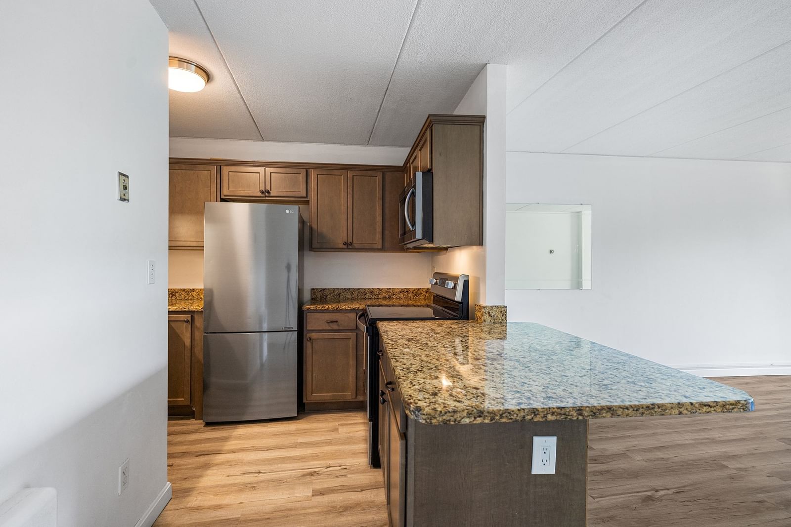 200 Swanton St #303 Winchester — Photo 8 of 24