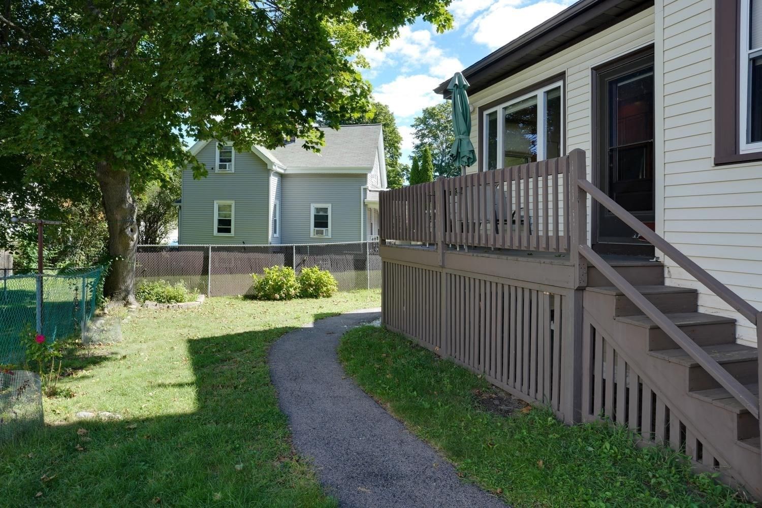 9 Ash St #1 Belmont — Photo 21 of 24