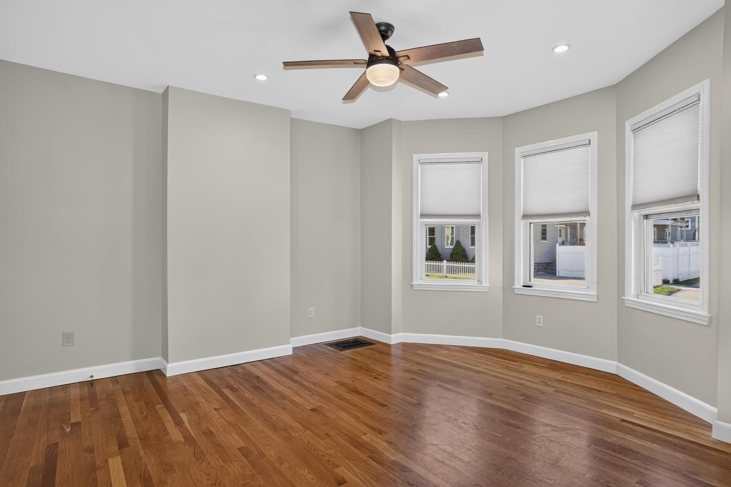 9 Ash St #1 Belmont — Photo 5 of 24