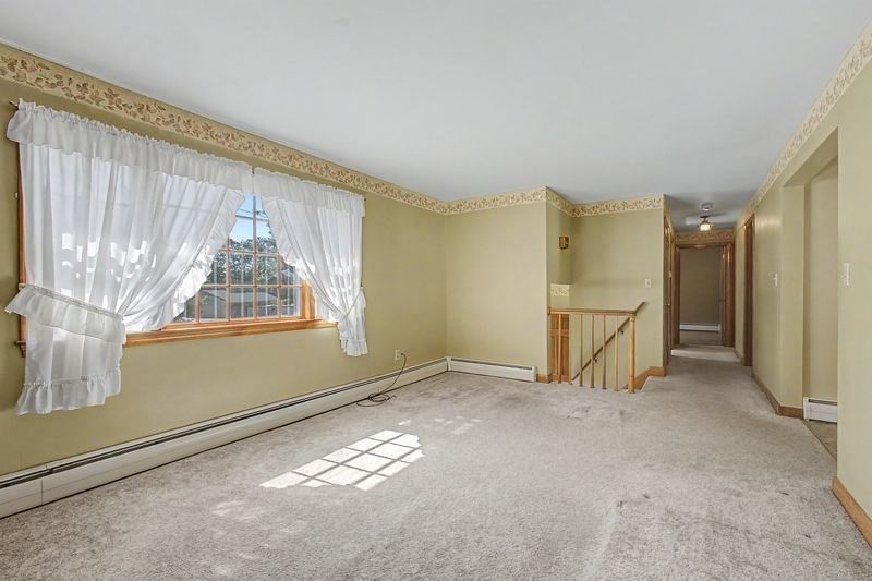 11 Federal Street Blackstone — Photo 10 of 32