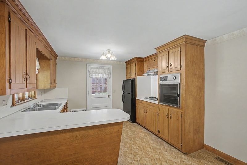 11 Federal Street Blackstone — Photo 12 of 32