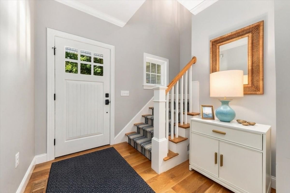 16 Hayes Rd. Hingham — Photo 2 of 33