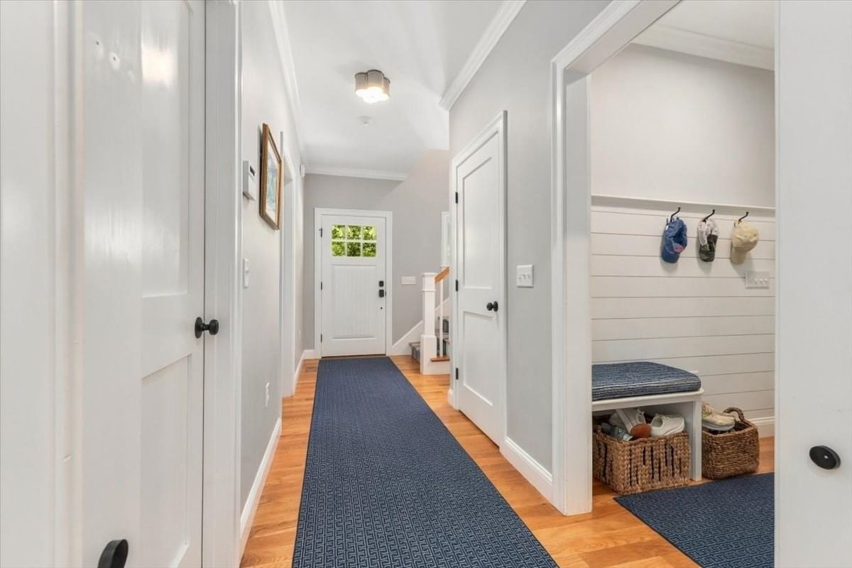 16 Hayes Rd. Hingham — Photo 3 of 33