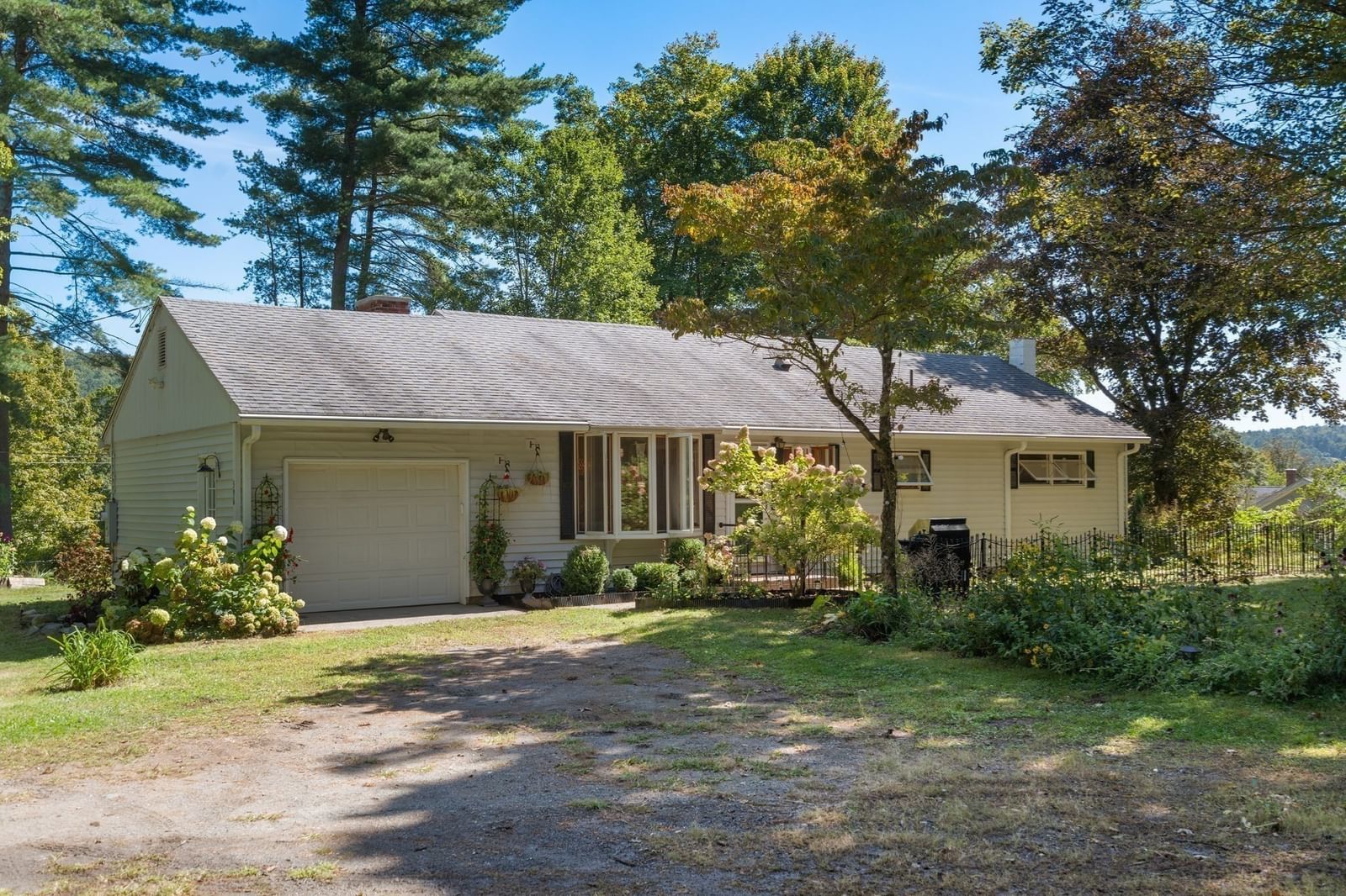 Property at 396 Brattleboro Rd, Bernardston, MA 01337