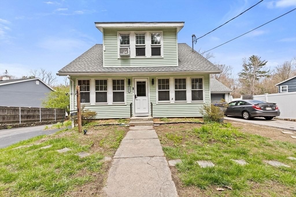 137 Westboro Rd Grafton — Photo 3 of 32