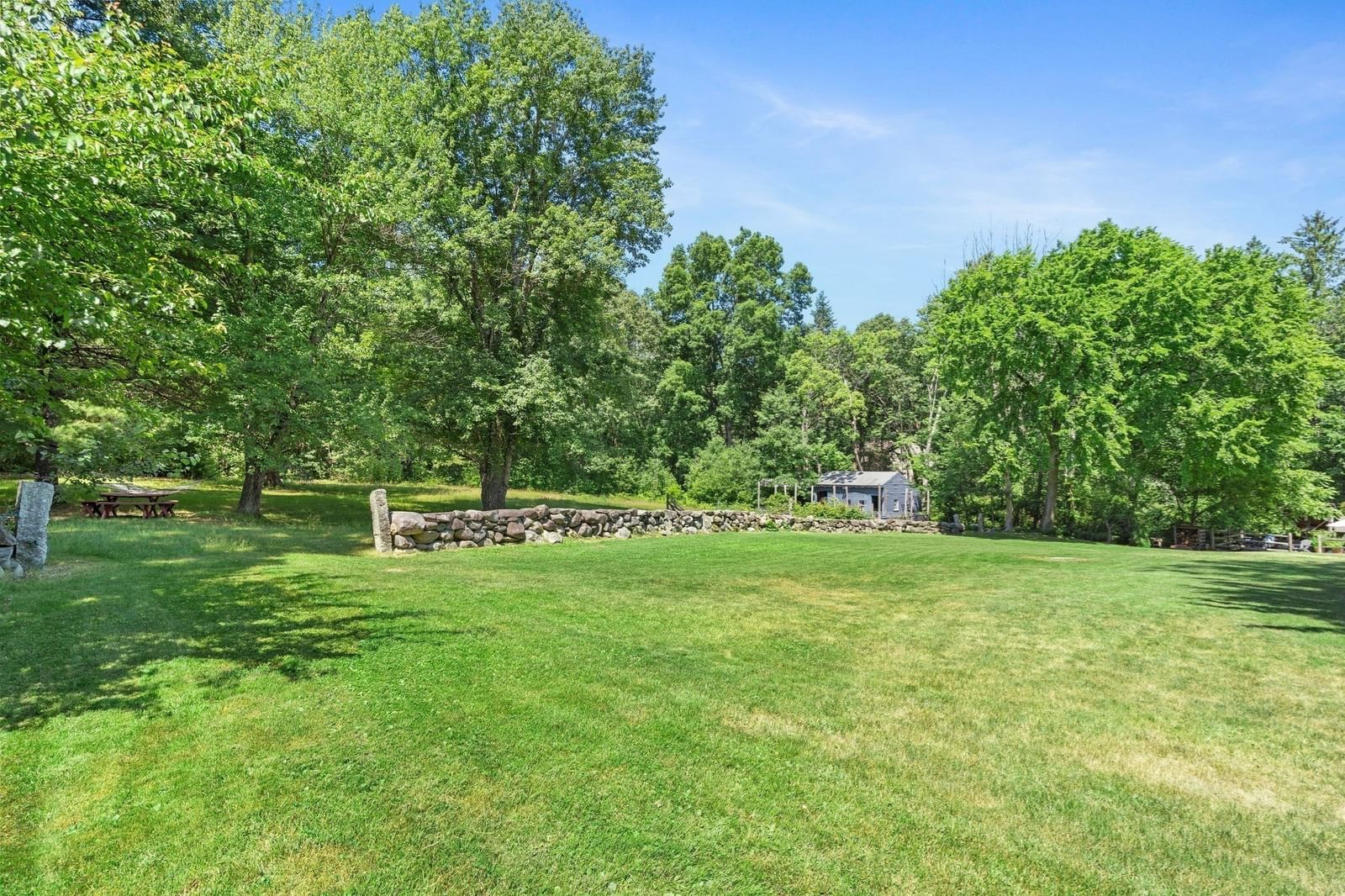 501 Lowell Street Carlisle — Photo 4 of 42