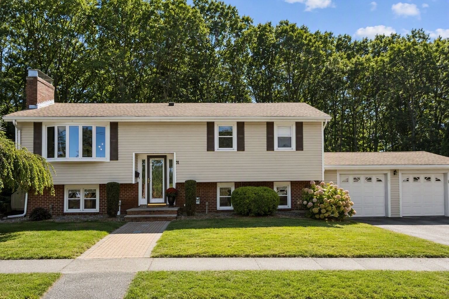 Property at 31 Paul Ave, Peabody, MA 01960