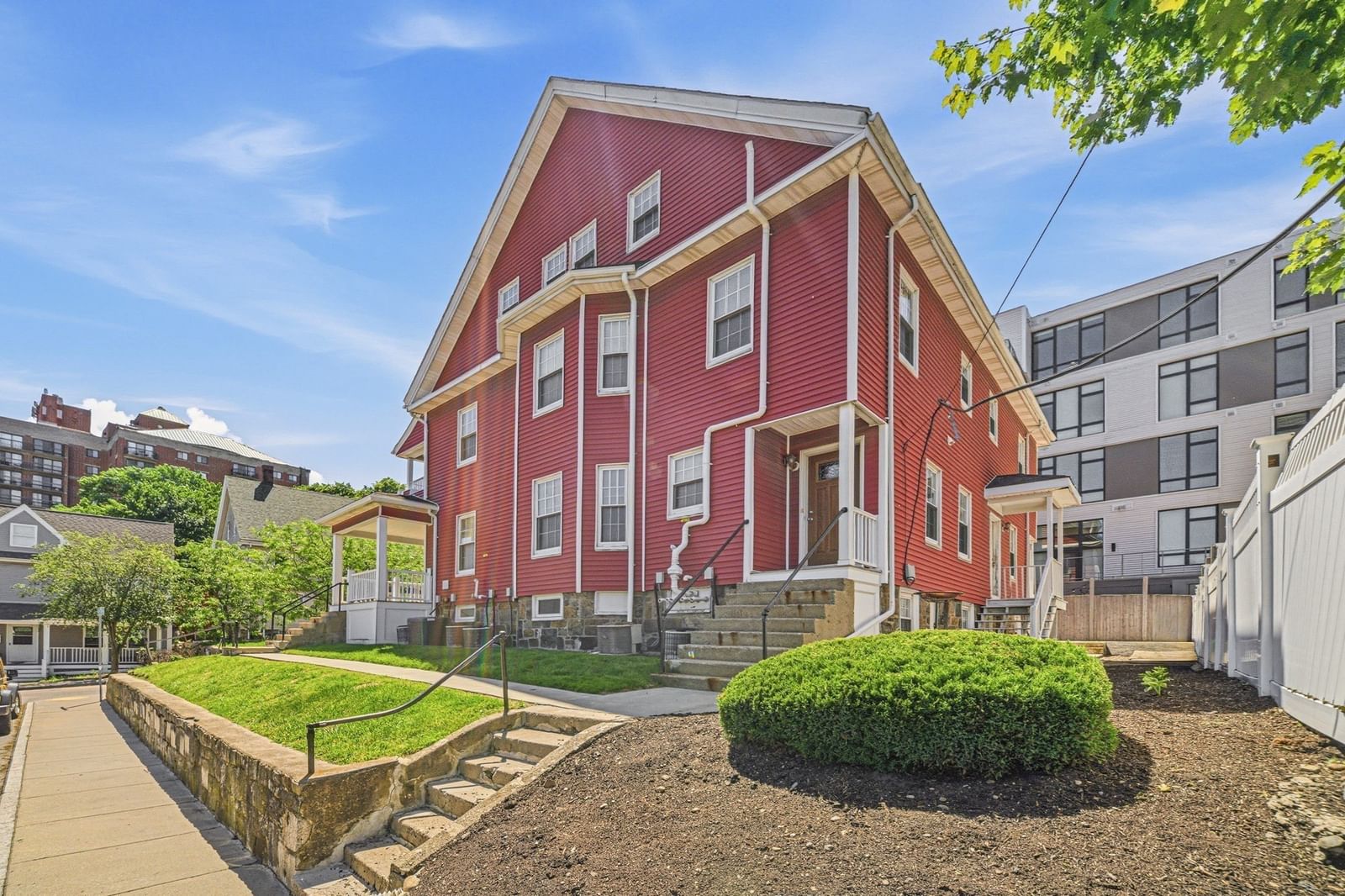 12-14 Everett St #202 Boston — Photo 25 of 28