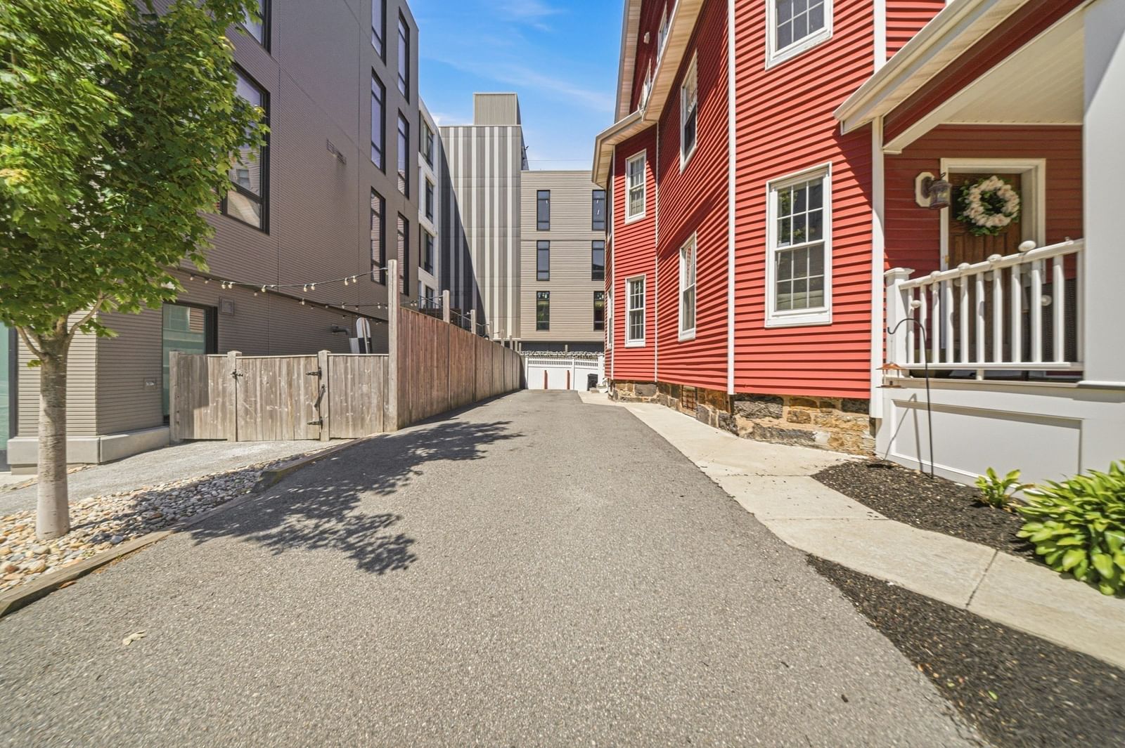 12-14 Everett St #202 Boston — Photo 26 of 28
