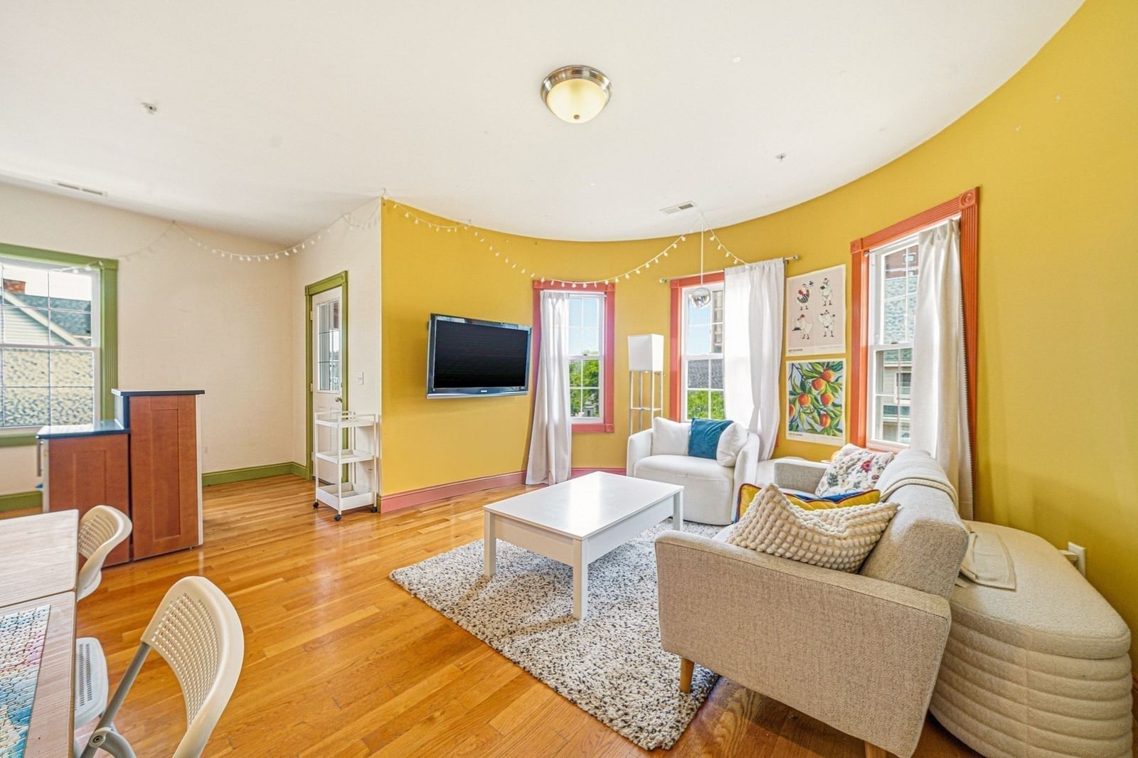 12-14 Everett St #202 Boston — Photo 5 of 28