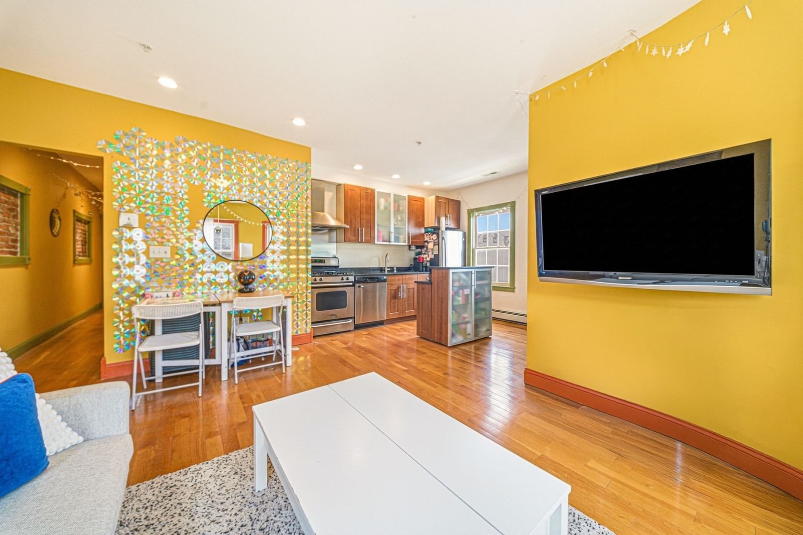 12-14 Everett St #202 Boston — Photo 7 of 28
