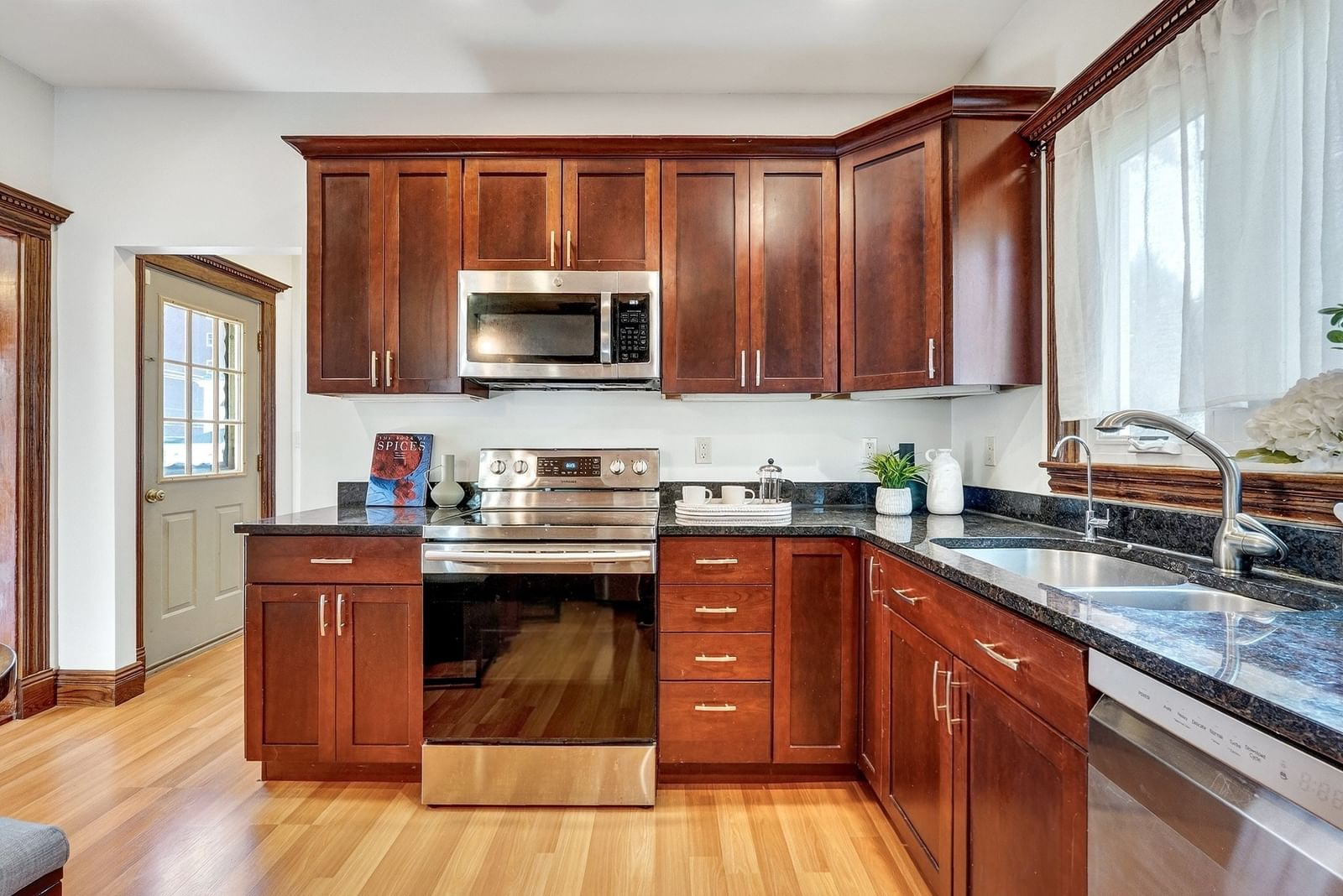 45 Fairview Terrace Malden — Photo 8 of 19