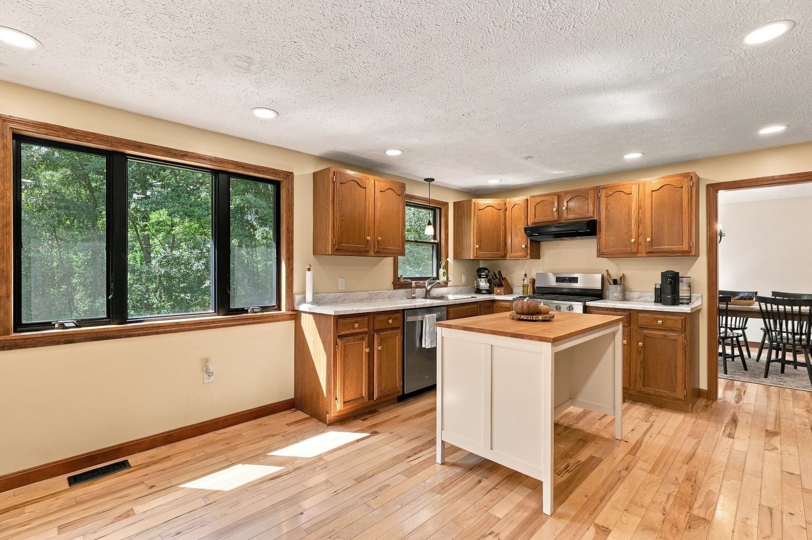 60 Bailey Road Dracut — Photo 9 of 39