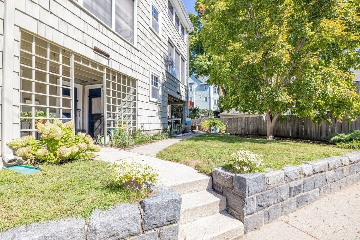 60 Guernsey St. #1 Boston — Photo 3 of 28