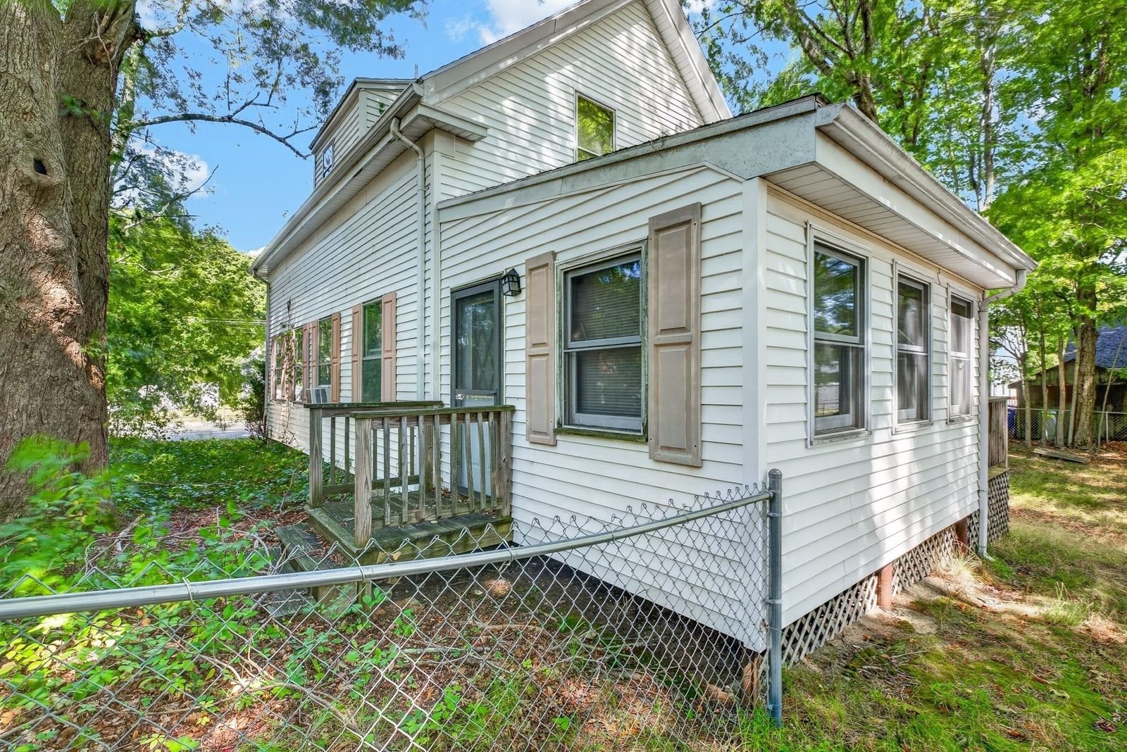161 Union Street Holbrook — Photo 5 of 28
