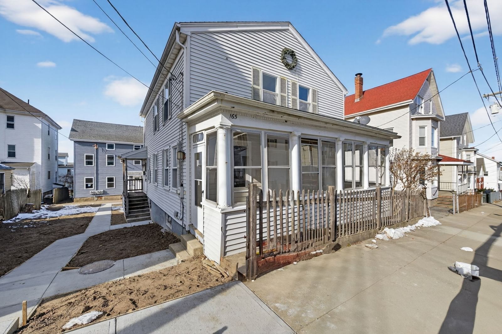 165 Grant St Fall River — Photo 1 of 37