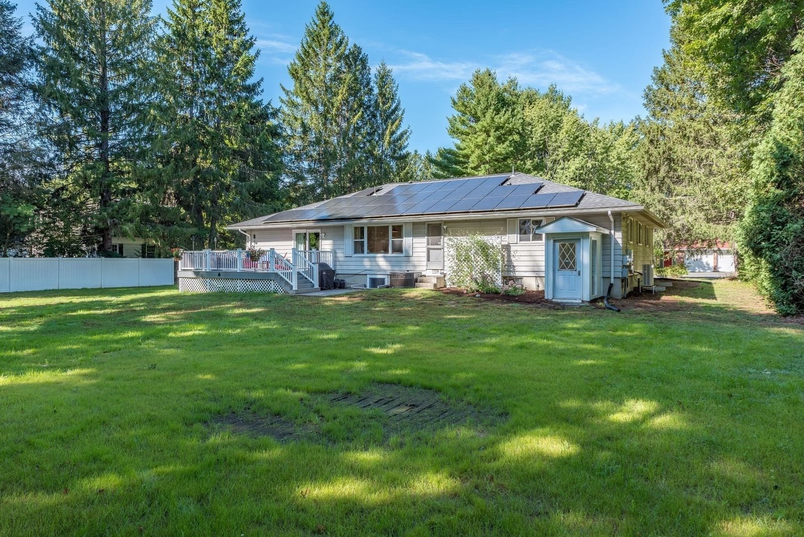 69 Grantwood Dr Amherst — Photo 4 of 40