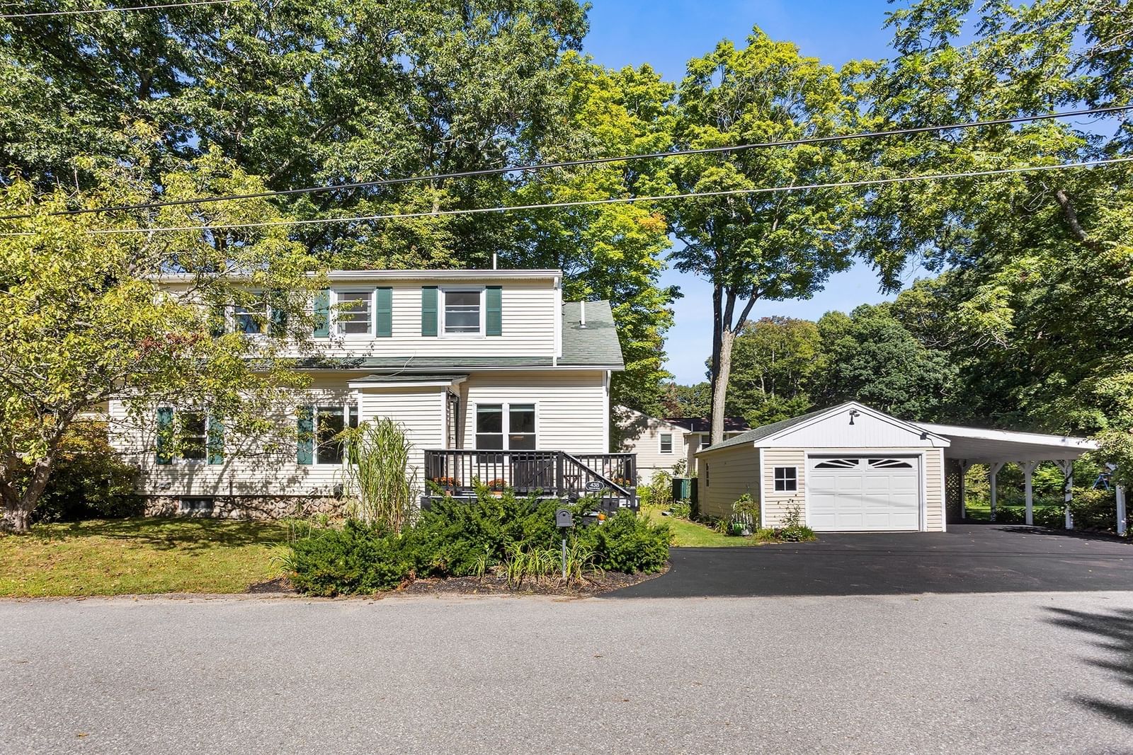 438 Reservoir St Holden — Photo 1 of 29