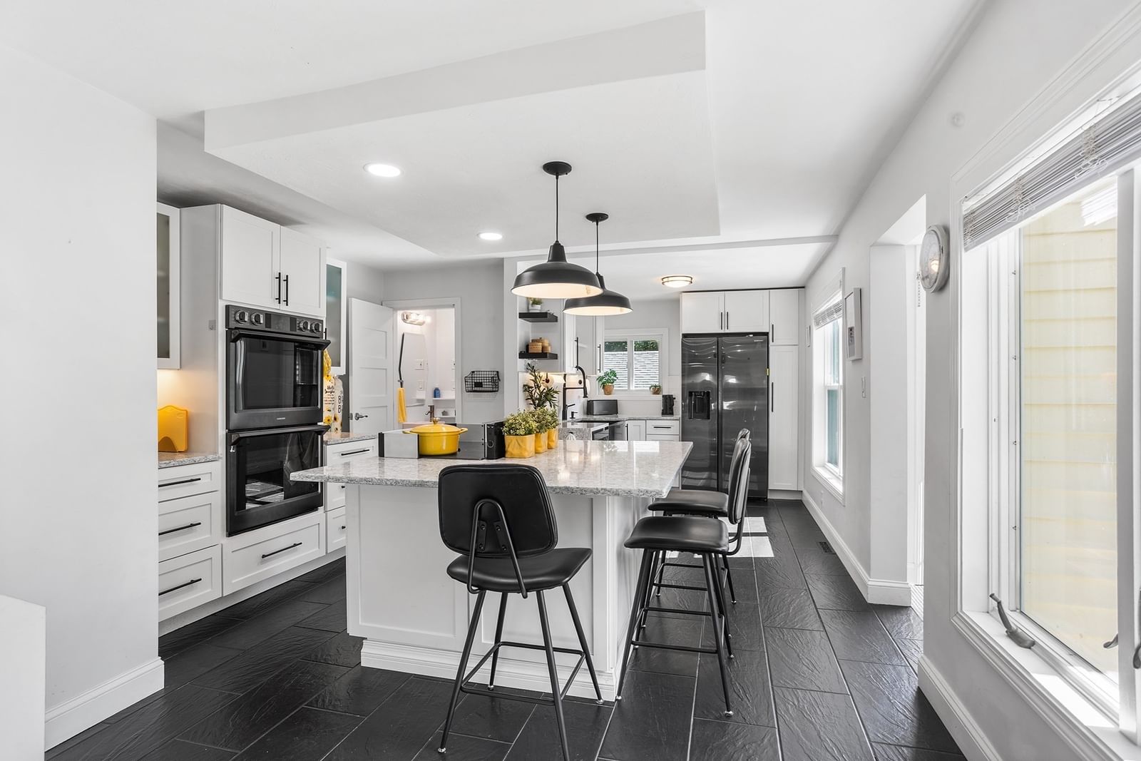 438 Reservoir St Holden — Photo 4 of 29
