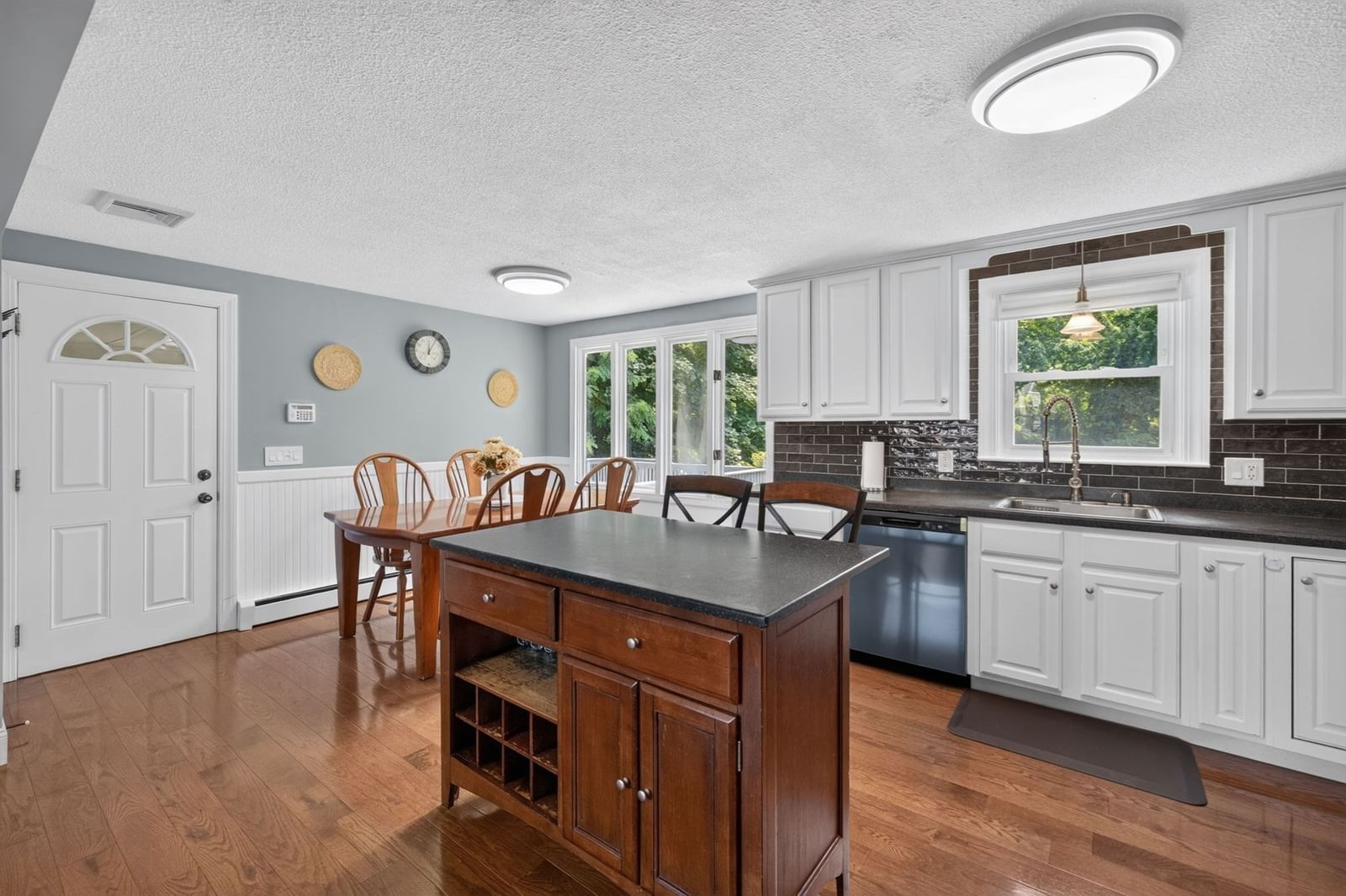 315 Broadway Raynham — Photo 4 of 40