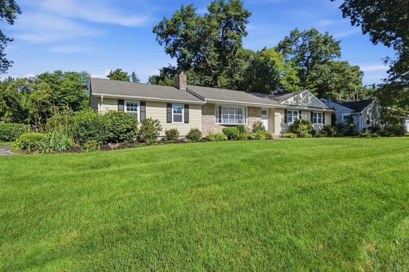 80 Lynnwood Drive