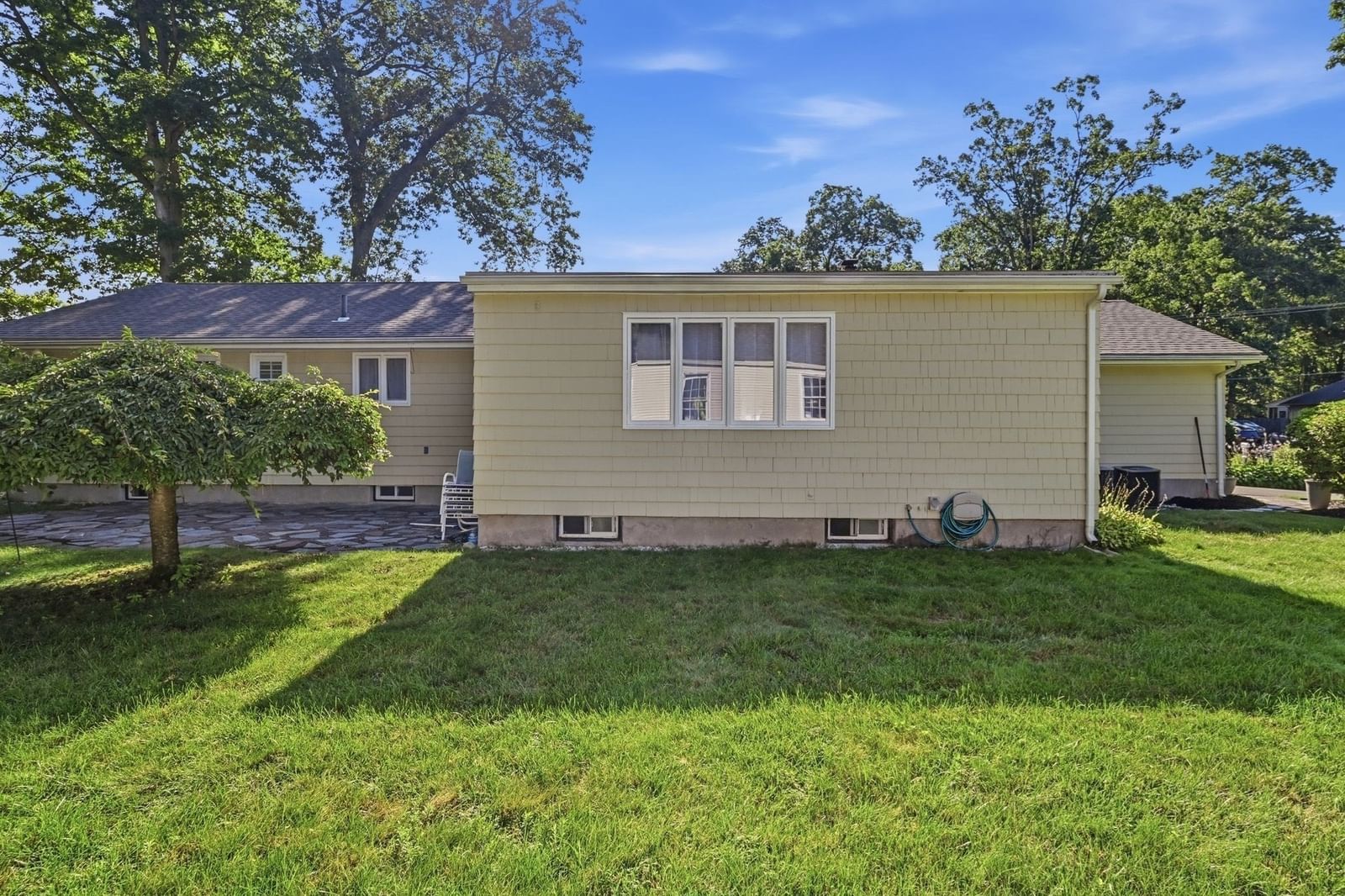 80 Lynnwood Drive Longmeadow — Photo 6 of 42