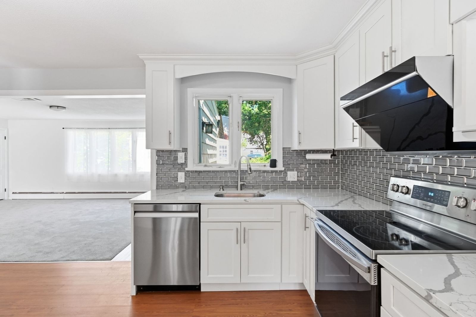 80 Lynnwood Drive Longmeadow — Photo 9 of 42