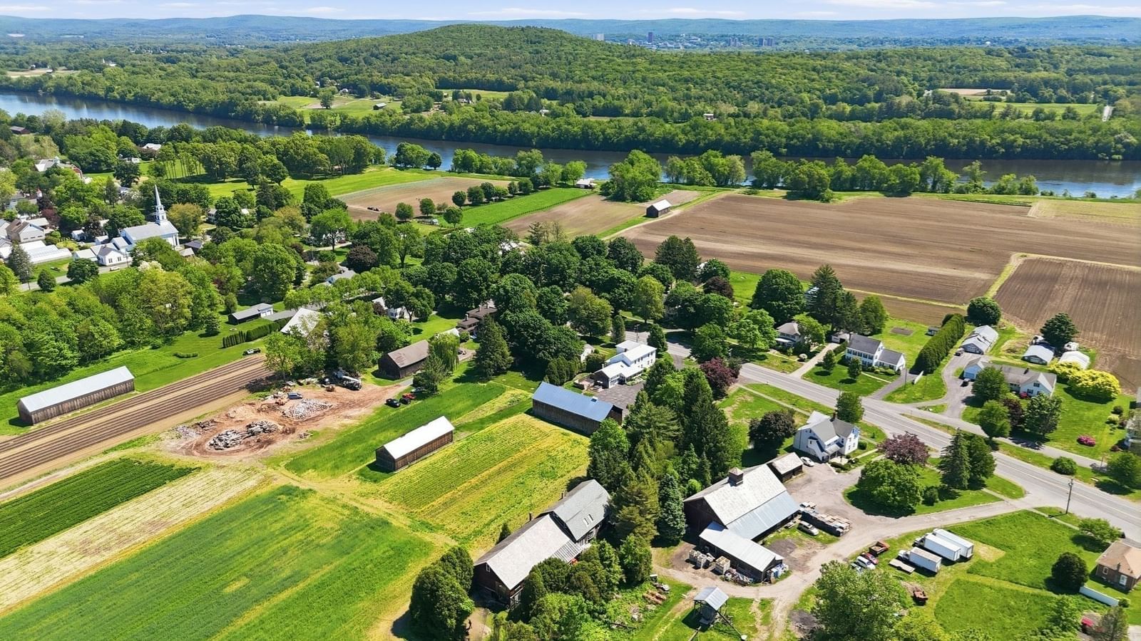 15 Main St Hatfield — Photo 8 of 38