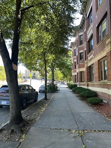 1710 Commonwealth Ave. #3 Boston — Photo 2 of 12