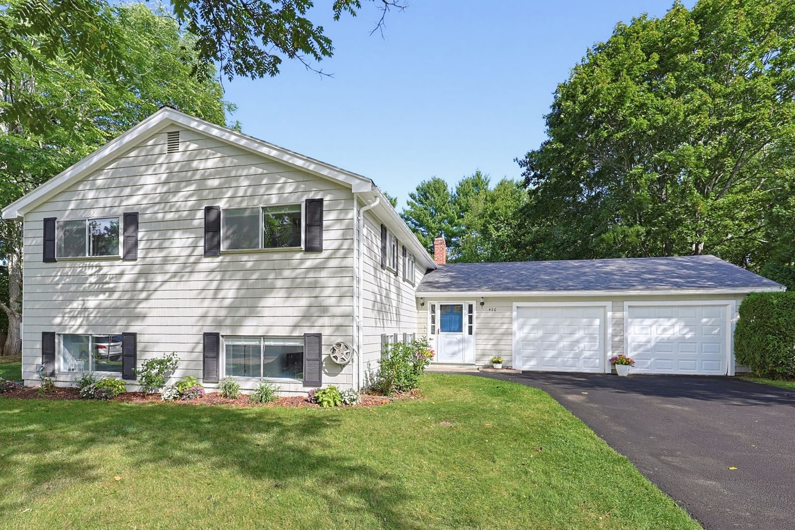 426 Chamberlain St. Holliston — Photo 1 of 41