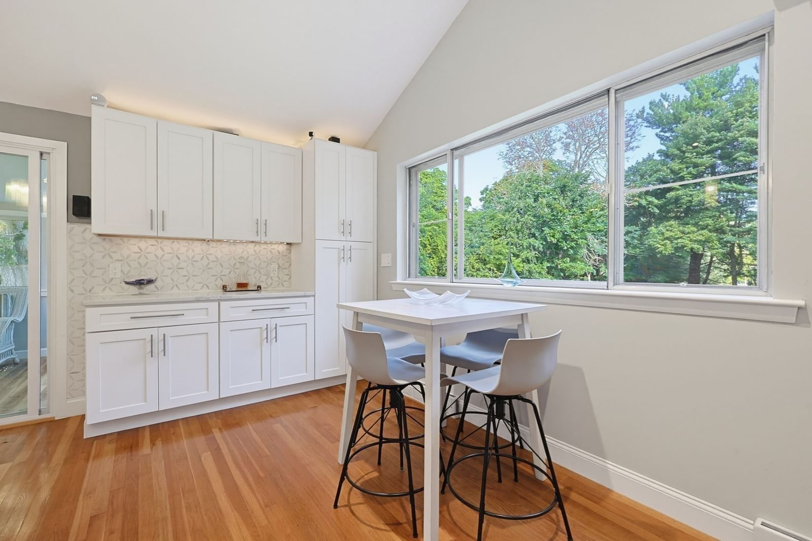 426 Chamberlain St. Holliston — Photo 12 of 41