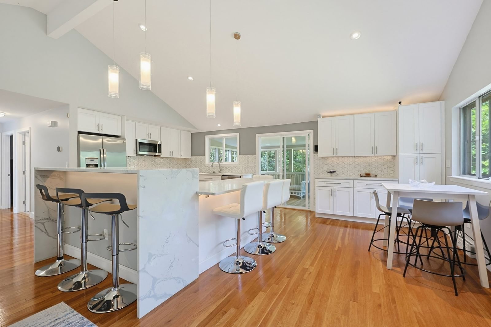426 Chamberlain St. Holliston — Photo 13 of 41