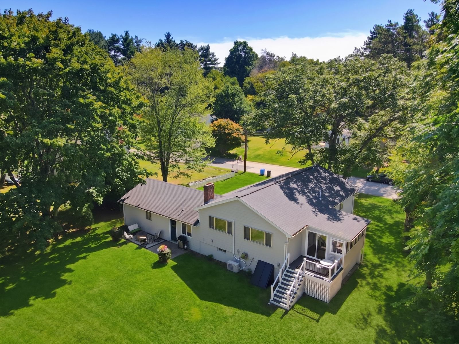 426 Chamberlain St. Holliston — Photo 41 of 41